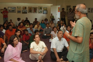 Shrikant Jadhav having a dialogue with audience at Artfest 09, Indiaart Gallery
